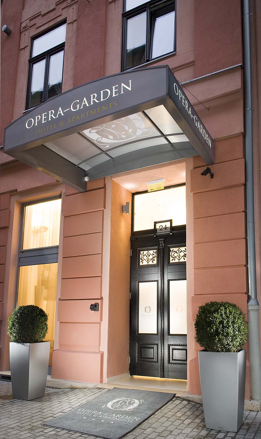Opera Garden Hotel Apartments - Blue Room